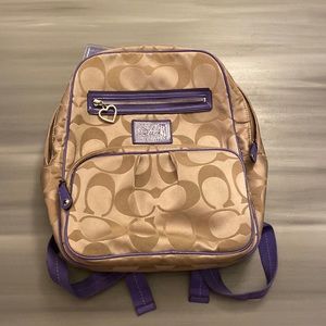 Coach Daisy Poppy signature backpack in khaki and purple!! F20046. 11.5x5x14.